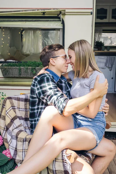 Cute Young Couple Love Cabin House Hugging Kissing Sweet Caring — Stock Photo, Image