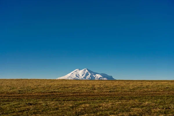 Volcán Elbrus Verano Desde Meseta Bermamyt Rusia — Foto de Stock