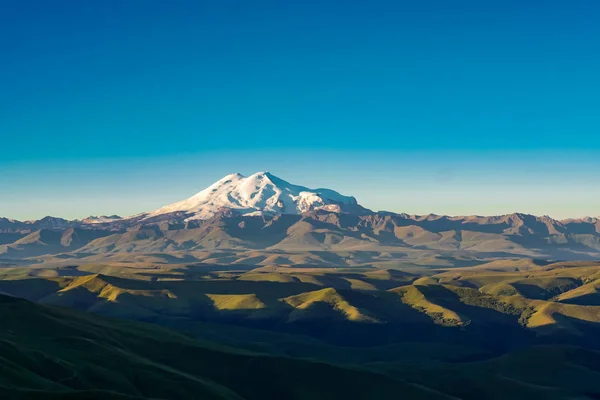 Vulcão Elbrus Verão Planalto Bermamyt Rússia — Fotografia de Stock