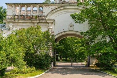 2020 yazında Moskova 'da İzmailovo Kremlin' deki eski tapınak.