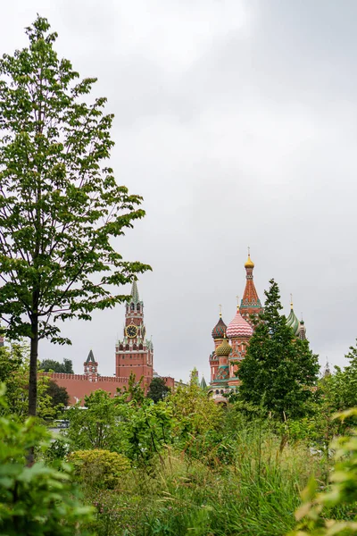Uitzicht Het Moskou Kremlin Vanuit Zaryadye Park Zomer Moskou 2020 — Stockfoto