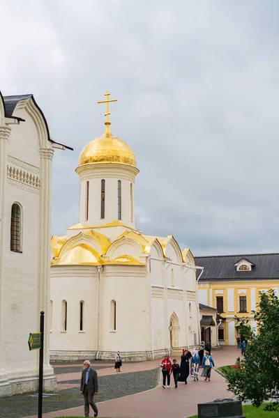 Szentháromság Sergius Lavra Szergejevben Posad Nyáron Egy Felhős Napon — Stock Fotó