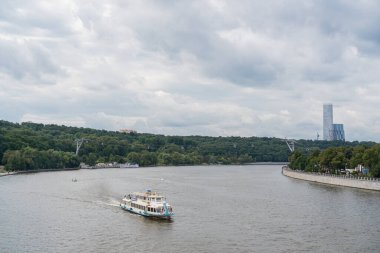 2020 yazında Moskova 'da Vorobyovy Gory' de teleferik.