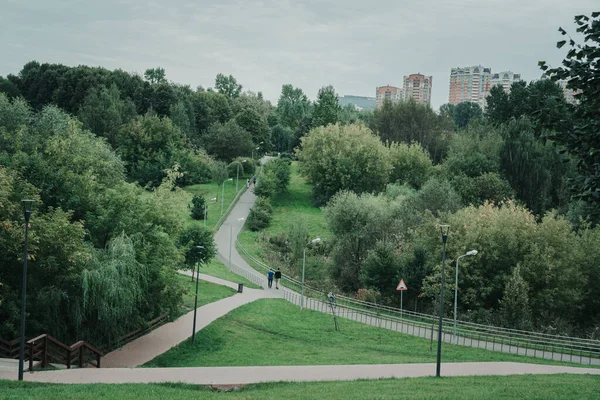 Πάρκο Στη Μόσχα Χρόνια Οκτωβρίου Καλοκαίρι — Φωτογραφία Αρχείου