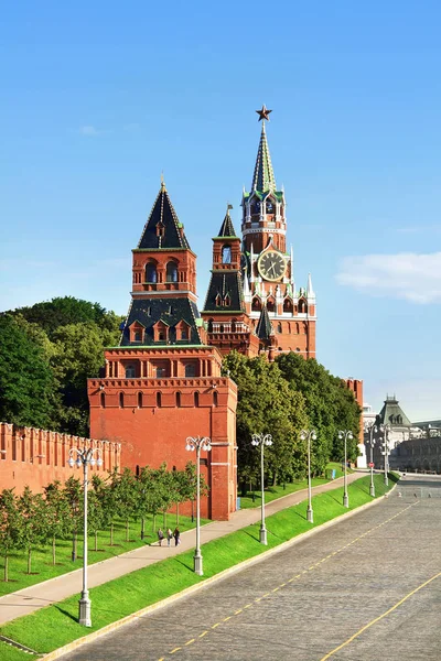 Vasilevsky Spusk Abstammung Des Heiligen Basilikums Türme Des Moskauer Kreml — Stockfoto