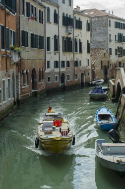  15.04.2019. İtalya. Venedik. Venedik kanalı. 