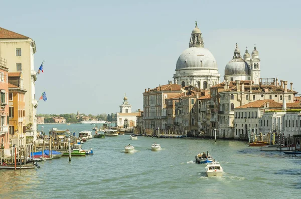 15.04.2019. İtalya. Venedik. Büyük Kanal Görünümü.