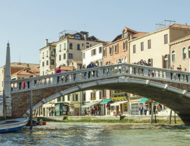 18.04.2019. İtalya. Venedik 'teki kanalda.