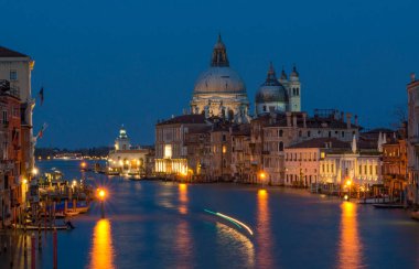 İtalya. Venedik. Büyük Kanal 'ın akşam manzarası.