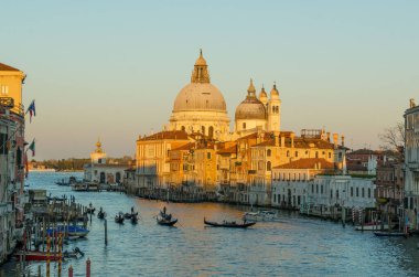 19.04.2019. İtalya. Venedik. Büyük Kanal 'ın akşam manzarası.