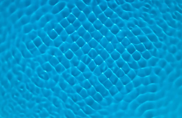 Regelbunden vattenstruktur. Formen av chladni på vattnet. — Stockfoto