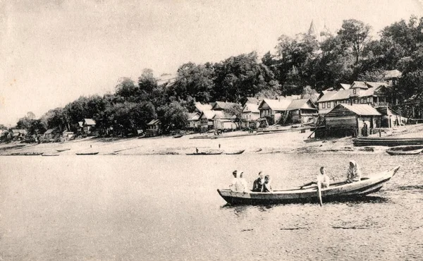 Nizhny Novgorod şehri. Toprak döşeme.