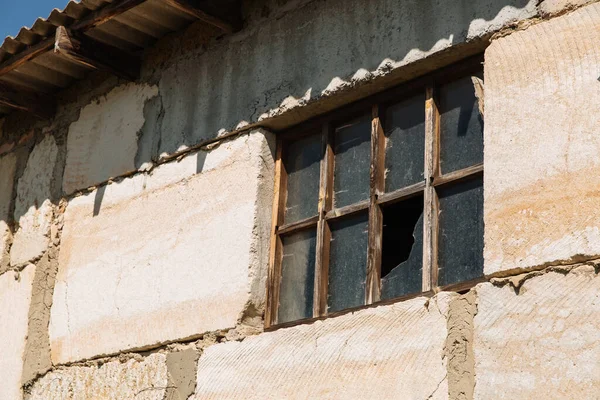 Broken Glass Building Window Housing Problems — Stock Photo, Image