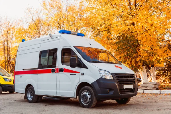 Saporoschje Ukraine November 2019 Krankenwagen Seitenansicht Des Rettungsfahrzeugs Krankenwagen Kostet — Stockfoto
