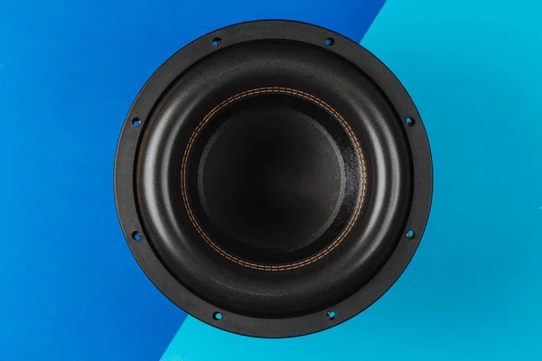 Áudio Carro Subwoofer Preto Grande Fundo Azul Claro Azul Fechar — Fotografia de Stock