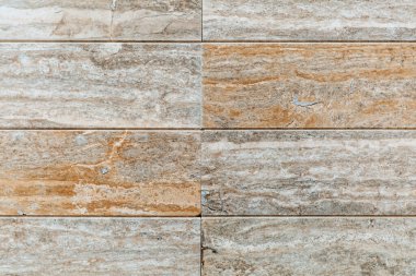 Mermer doğal doku arka planı. Mermer taş levhalar bir sırada yatıyor.