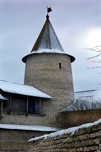 Gözetleme kulesi olan kale duvarı elementi.