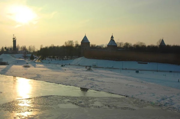 Puesta Sol Invierno Río Volkhov Veliky Novgorod Rusia —  Fotos de Stock