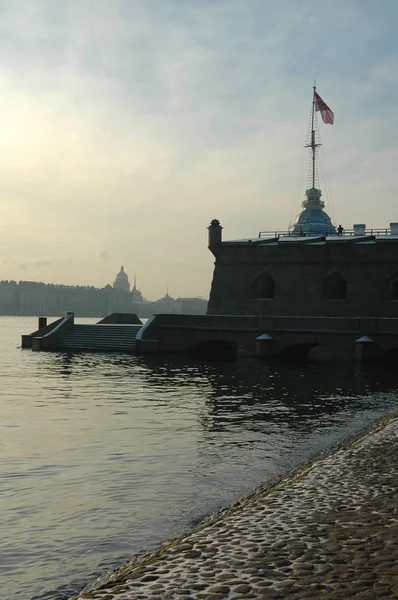 Peter ve Paul Kalesi Basket ve Neva Nehri Panoraması, St. Petersburg, Rusya