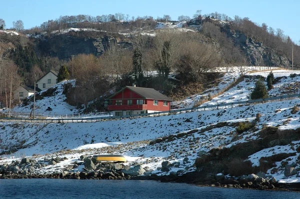 Las Casas Del Oeste Noruega Tienen Que Ser Colocadas Directamente —  Fotos de Stock