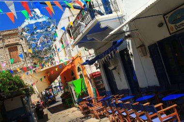 Symi 'nin mutlu renkleri