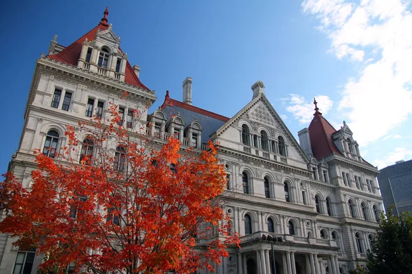 Podzim na budově New York State Capitol — Stock fotografie