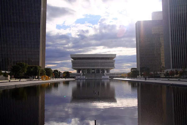 Empire State Plaza on a cloudy and sunny day — Stock Photo, Image