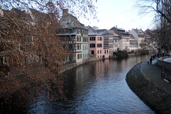 Casas de colores en el río Estrasburgo — Foto de Stock