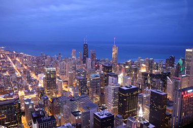 Chicago alacakaranlıkta tepeden ufuk çizgisi