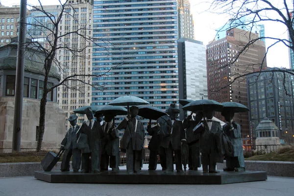 Beyefendiler Heykeli