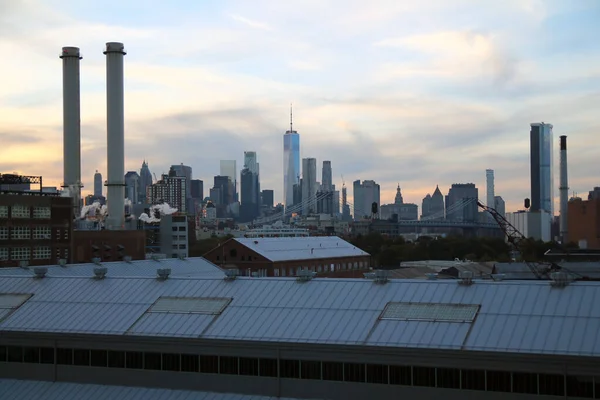 Manhattan skyline och skorstenen — Stockfoto
