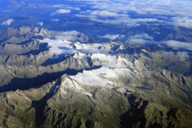 Gökteki İtalyan Alpleri