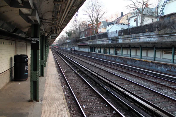 Trilhos do metrô de Nova York em Brooklyn — Fotografia de Stock