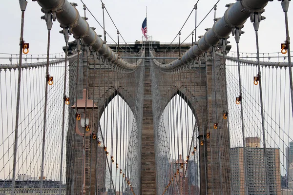 Närbild av Brooklyn Bridge — Stockfoto