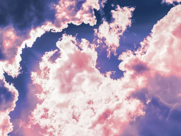 Dramatisch Blauer Und Roter Himmel Mit Wolken — Stockfoto
