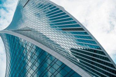 Finans bölgesinde bir gökdelen, şehir mimarisi