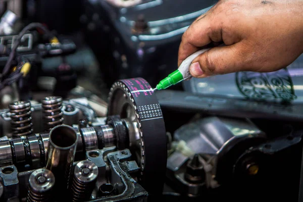 Triger kayışı kontrol mekanik