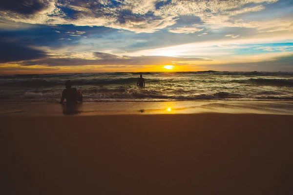 Sylwetka Tropikalnej Plaży Phuket Tajlandia — Zdjęcie stockowe