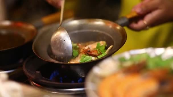 Restaurace Street Thai Mořské Plody Dary Moře Skleněnými Nudlemi — Stock video