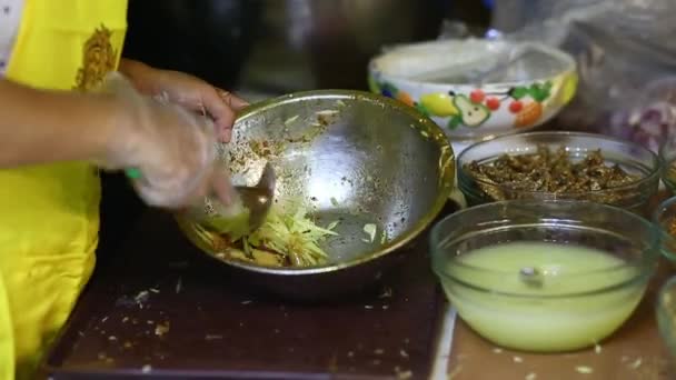 Jalan Thai Makanan Jalan Thai Makanan Mangga Salad — Stok Video