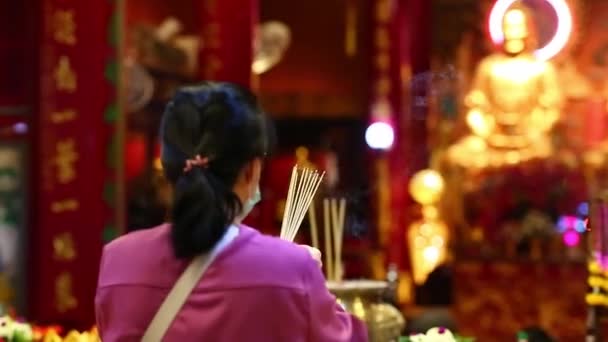 Chinese Tempel Chinatown Thailand Mensen Betalen Respect Voor Boeddha — Stockvideo
