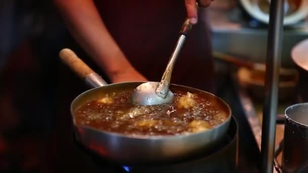 Comida Tailandesa Rua Peixe Assado Molho Vermelho — Vídeo de Stock