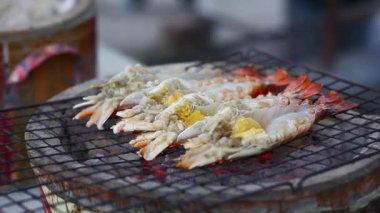 Sokak yemeği, ızgara karides.