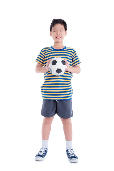 Junge Asiatische Junge Hält Ball Und Lächelt Über Weißen Hintergrund — Stockfoto