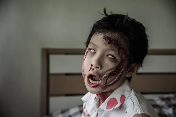 Joven Asiático Chico Zombie Conforman Para Halloween — Foto de Stock