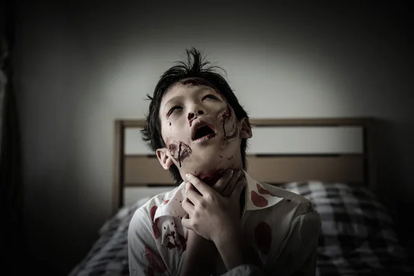Joven Asiático Chico Zombie Conforman Para Halloween — Foto de Stock