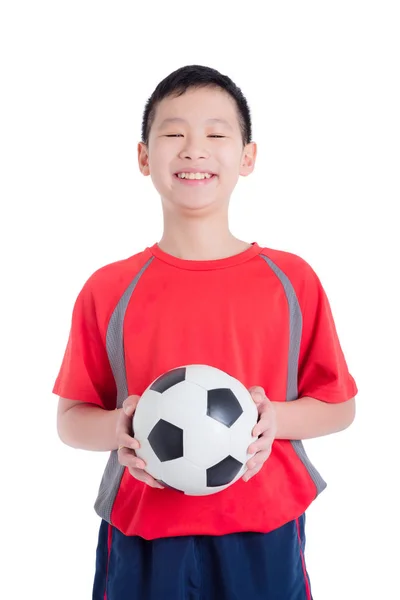 Kleiner Junge hält Ball und lächelt über weiß — Stockfoto