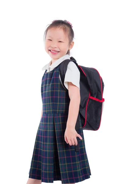 Poco asiática escuela chica usando uniforme y mochila — Foto de Stock