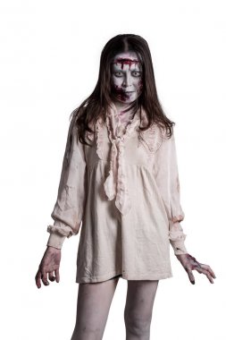 beyaz üzerinde izole duran kadın zombi 
