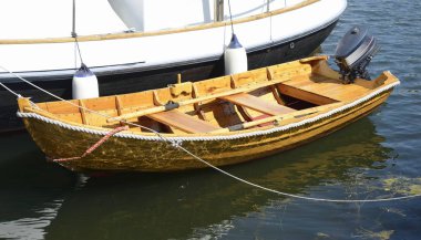 Nynshamn adalar marina yaz ve mavi gökyüzü ile